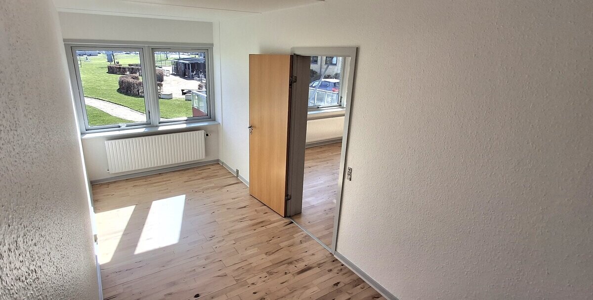 2-room apartment in Frederikshavn image 3
