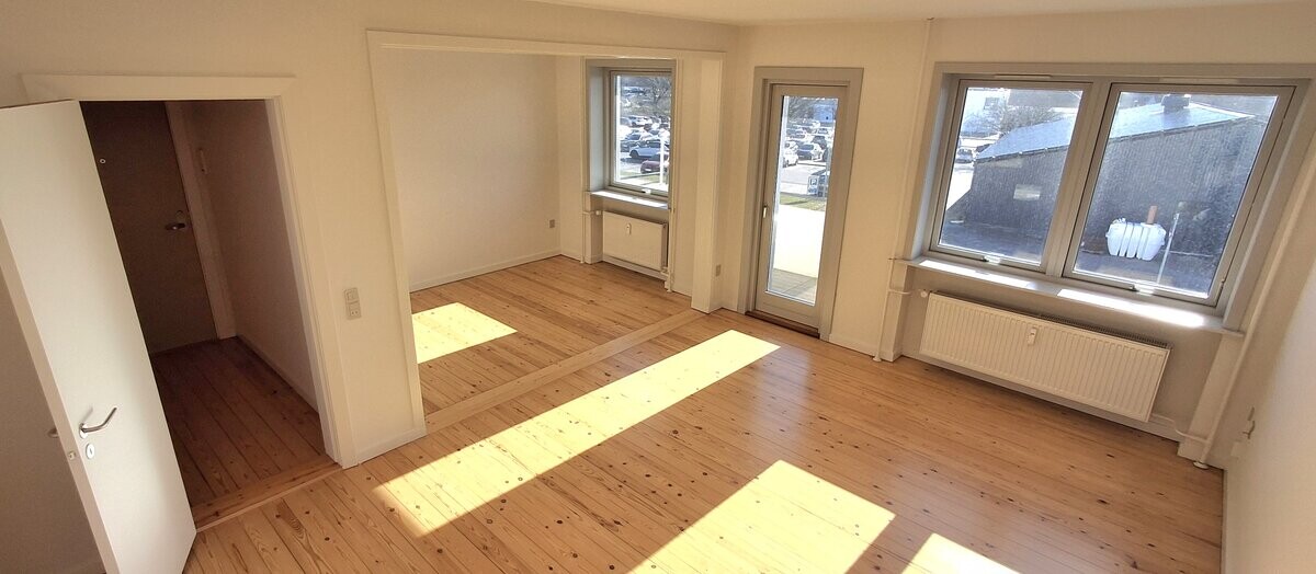 2-room apartment in Frederikshavn image 2