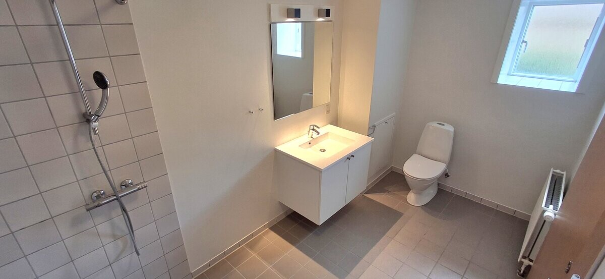 2-room apartment in Frederikshavn image 3