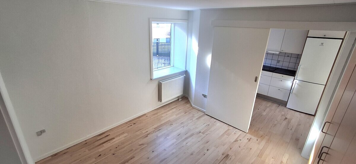 2-room apartment in Frederikshavn image 3