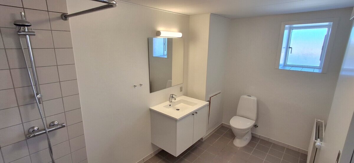 2-room apartment in Frederikshavn image 3