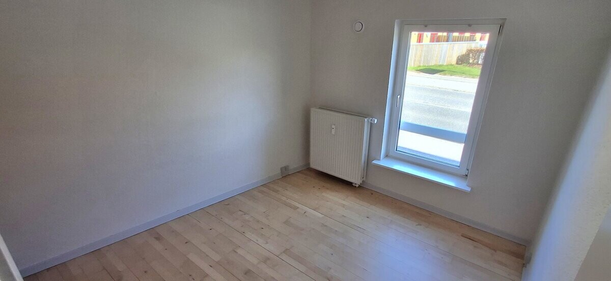 2-room apartment in Frederikshavn image 4