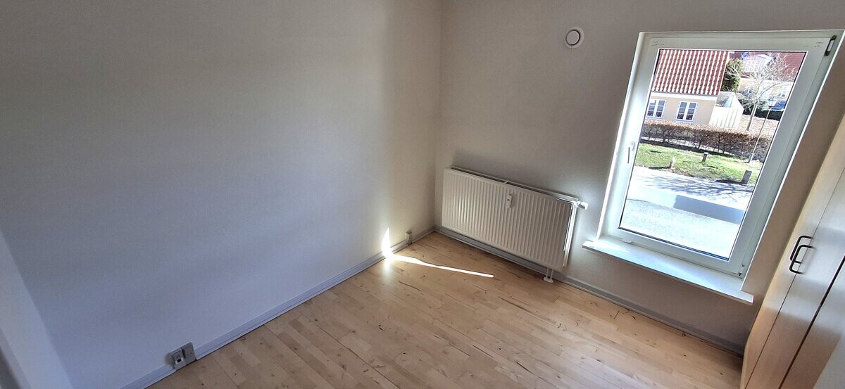 2-room apartment in Frederikshavn image 4